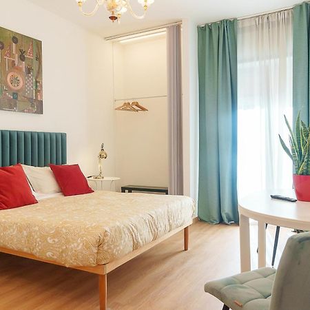 Via Prospero Petroni 9 - Bari Stazione - Otel Dış mekan fotoğraf